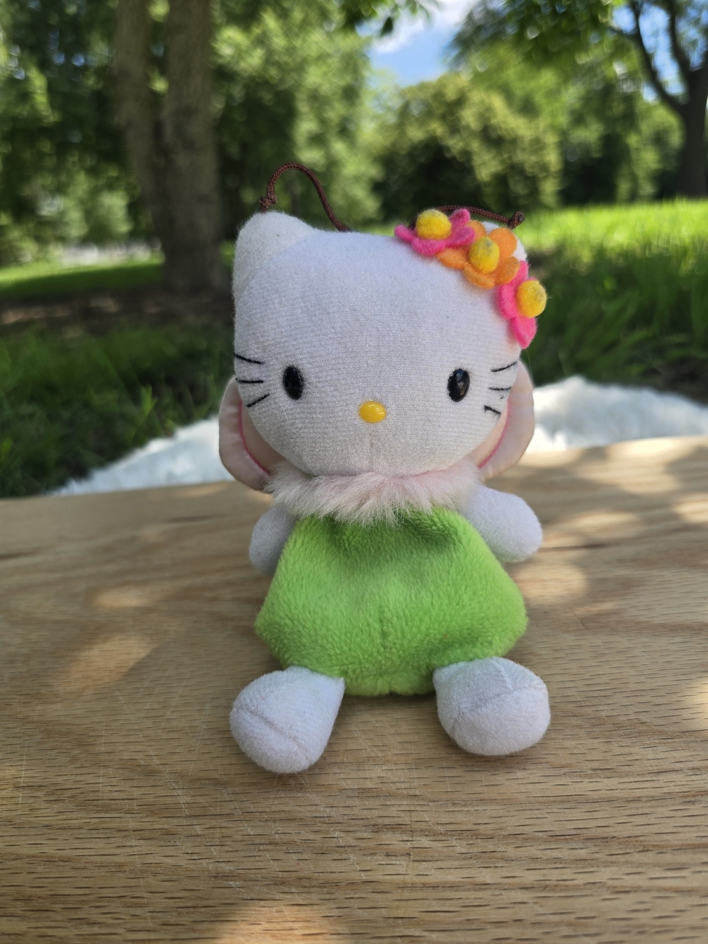 1999 Sanrio Hello Kitty Plush - White, Bright Green & Pink Flower Accents